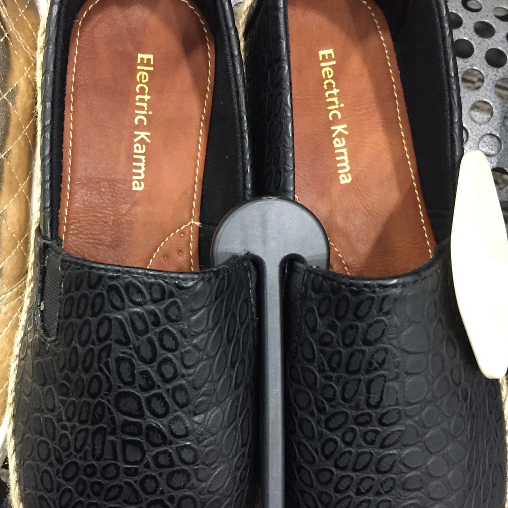 Black Electric Karma Women's Espadrilles Size 7